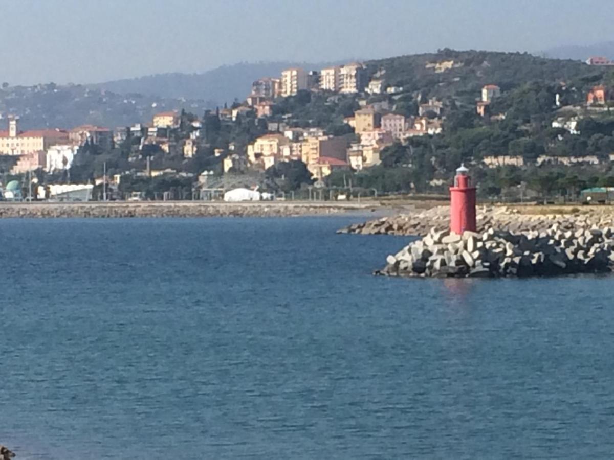 B&B Note Di Mare Imperia Bagian luar foto
