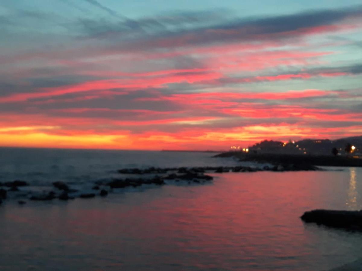 B&B Note Di Mare Imperia Bagian luar foto